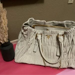 PRADA LEATHER WRINKLE TOTE.